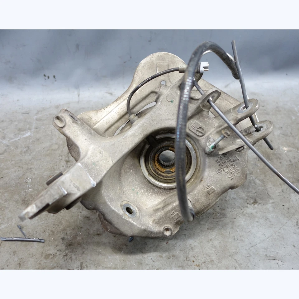 Portador de buje de rueda trasera izquierda Porsche 997 911 GTS 2010-2012 con bloqueo central OEM Foto 3 de 4