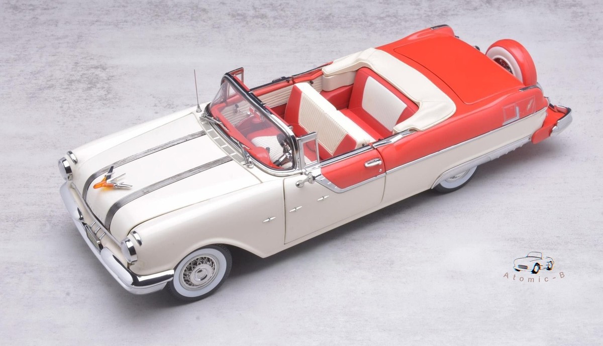 Sunstar 1:18 Pontiac Star Chief 1955 Platinum Edition Classic Car