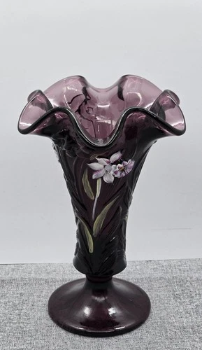 Fenton Daffodil Vase Amethyst Purple Art Glass Hand Painted Signed D. Cutshaw
