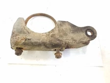 Rear Right Shock Absorber Lower Bracket | 1999-2004 Ford F250 F350 Excursion