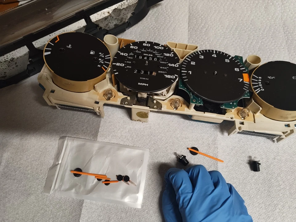 SERVICIO REPARACIÓN CUADRO INSTRUMENTOS PORSCHE 928, 944, 968 (REPARACIÓN ODÓMETRO) Foto 2 de 2