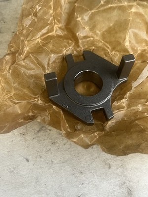 Jaguar Power Steering Pump Component EAC7081 /11.44
