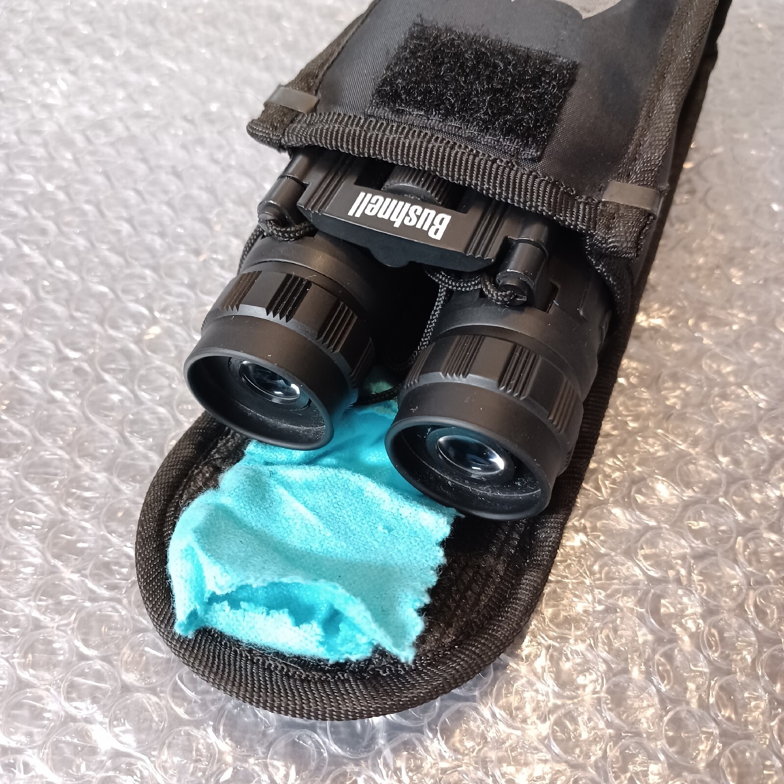 Bushnell 8 x 21 378 Feet at 1000 Yards Compact Pocket Binoculars with