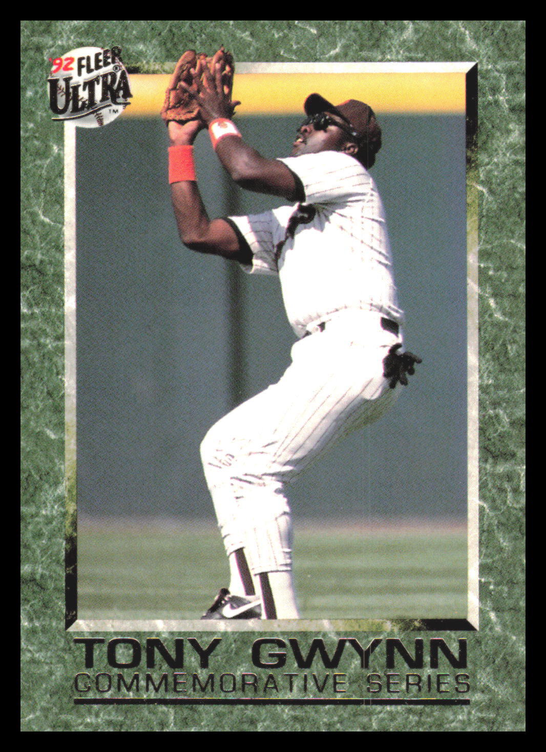 1992 Ultra Tony Gwynn #2 Tony Gwynn Commemorative Series San Diego Padres 4M