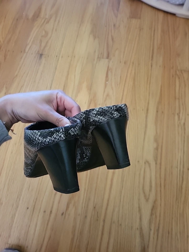 AGL PUNTIAGUDA MULES GRISU SERPIENTE ESTAMPADO CUERO TALLA US 9 EU 39 Foto 4 de 4