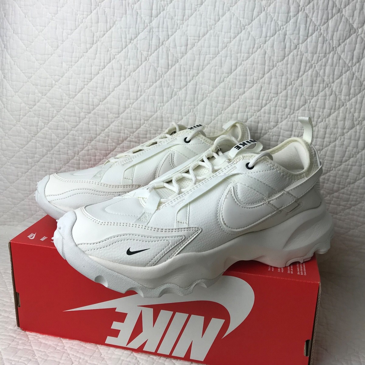 Nike TC 7900 Shoes Sneakers Women's SZ 11.5 Sail/ Black DD9682-100