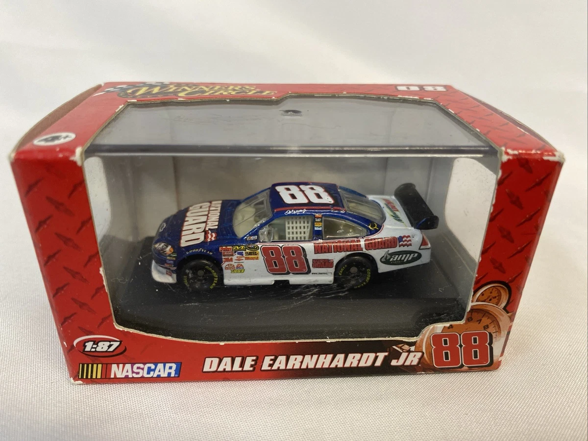 Dale Earnhardt Jr., de conduite le nombre 88 Chevy Garde nationale, et