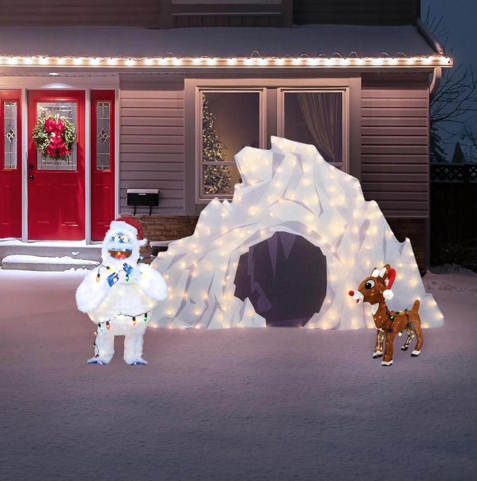 Bumble - 2D CAVE - Rudolph the Red Nosed Reindeer Outdoor Christmas ...