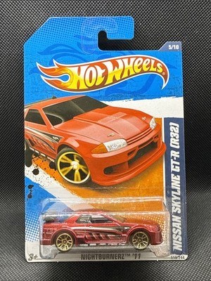 Hot Wheels 1:64 Nissan Skyline GT-R R32 Nightburnerz '11 Red Diecast Car 2011