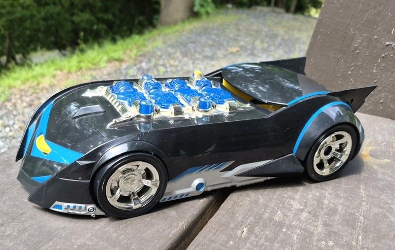 2005 Mattel DC The Batman EXP Extreme Power Batmobile - Vintage Animated Series 