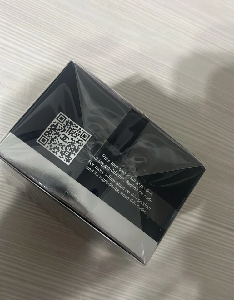 Chanel  Le Lift Pro Masque Uniformitè - Immagine 2 di 4