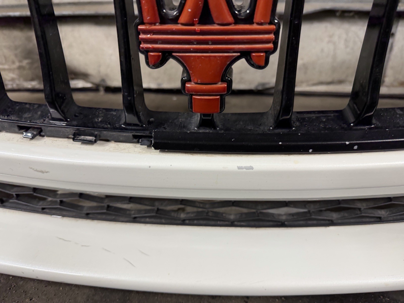  14-17 Maserati Ghibli Front Bumper Cover Complete W/Grills & Sensor White OEM