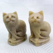 Zwei s&uuml;&szlig;e  K&auml;tzchen aus Speckstein handgefertigt aus China H&ouml;he ca. 5 cm