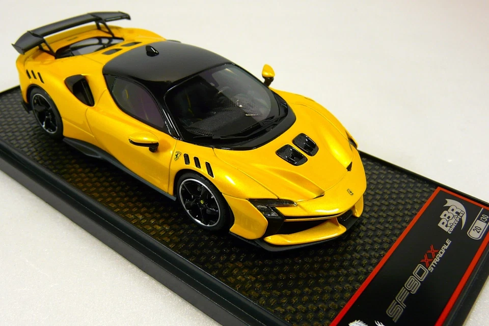 FERRARI SF90 XX Stradale Giallo Tristrato LTD BBR MODELS 1:43 - Immagine 3 di 4