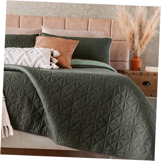 Queen Comforter, Novo Bedding, Reversible Cozy Blankets in Queen Size Olive