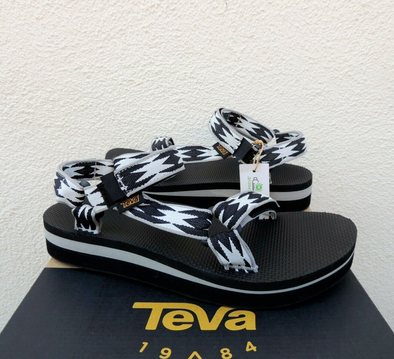 TEVA HALCON BLACK MULTI MIDFORM UNIVERSAL STRAPPY SANDALS, US 6/ EUR 37 ~NIB