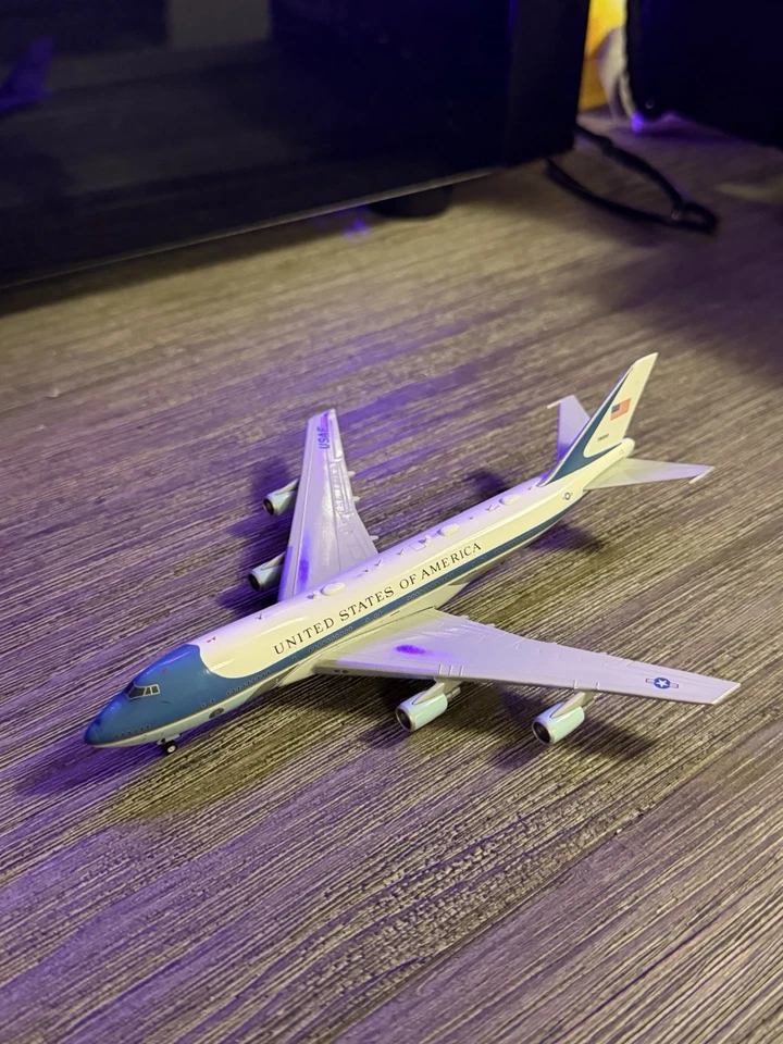 GeminiJets Boeing VC-25 Air Force One GJAFO2173 Foto 2 de 4