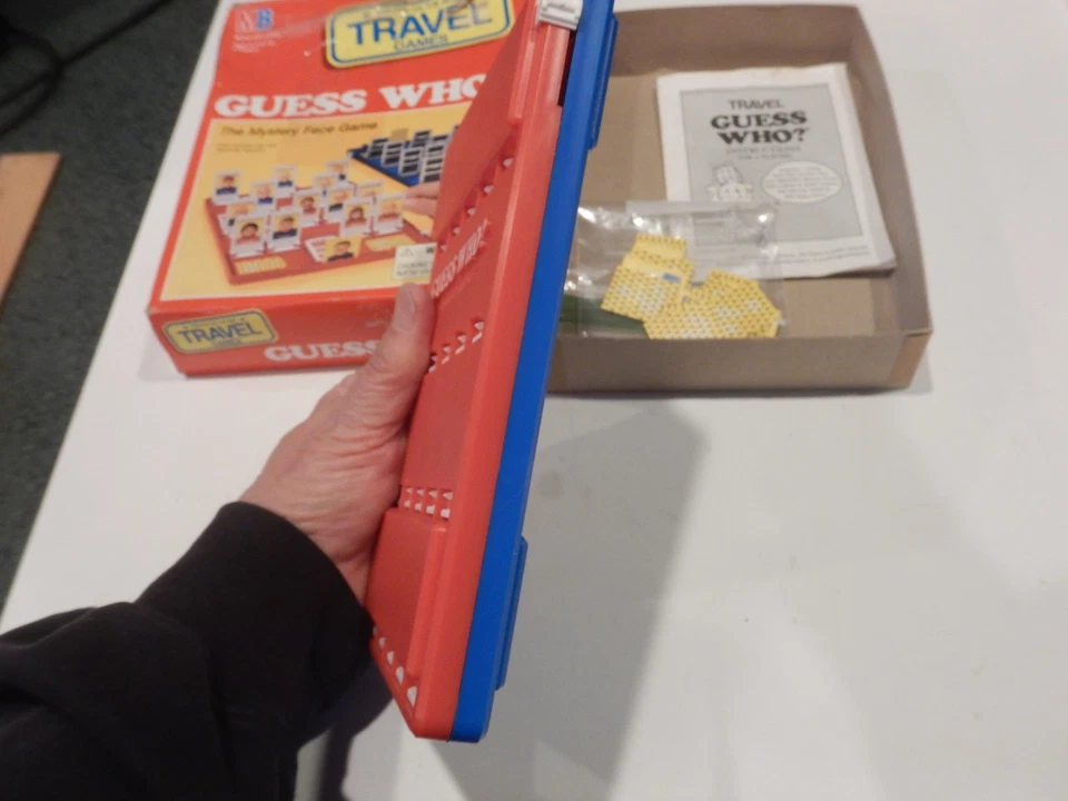 1989 Guess Who Travel Game Milton Bradley Complete w/ Box - Image 4 of 4