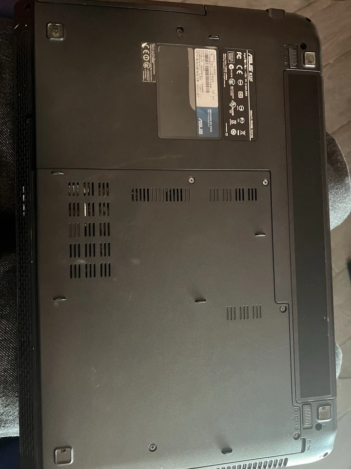 Notebook Fujitsu Lifebook A512 - Immagine 3 di 4