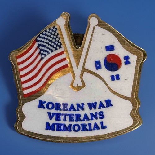 Korean War Veterans Memorial Pin Flags USA Gold Tone Metal Vintage Veteran