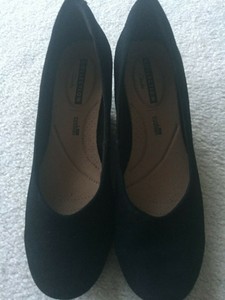 clarks flores tulip wedge