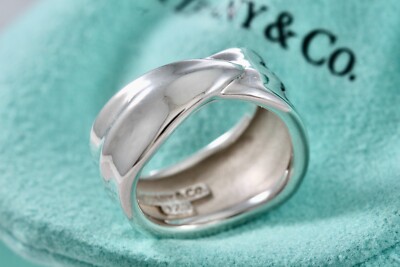 Tiffany & Co. Nature Silver Rolled Leaf Wrap Wide Band Ring Tiffany & Co. Nature Silver Rolled Leaf Wrap Wide Band Ring