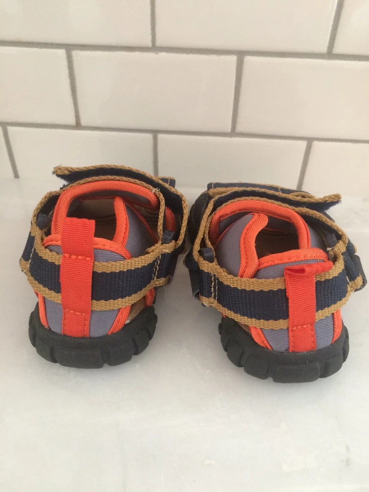 Lote de sandalias de agua Baby Gap Boys Foto 4 de 4