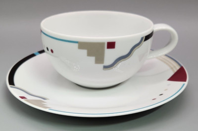 2.4 Studio Nova * Attitudes * Y0105 Teetasse + Untere
