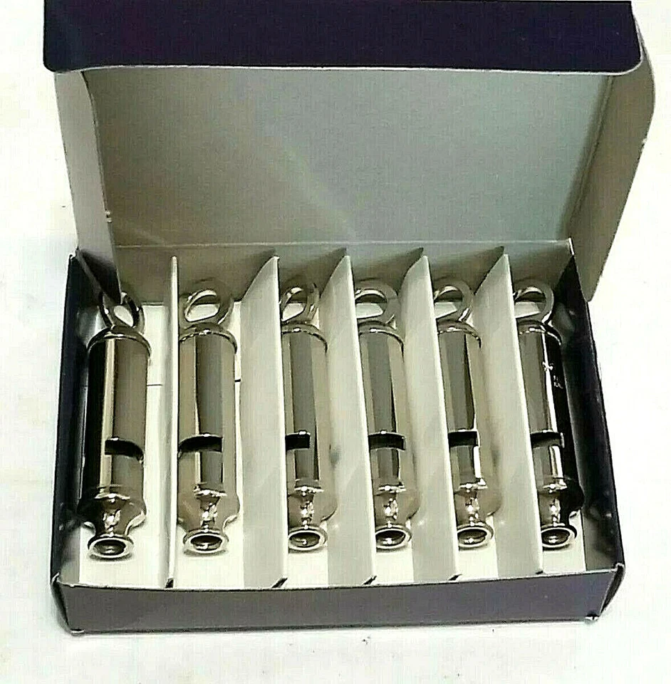 ACME City 商标英格兰镀镍黄铜英国警察 Bobby Whistle NOS — 第 3/4 张图片