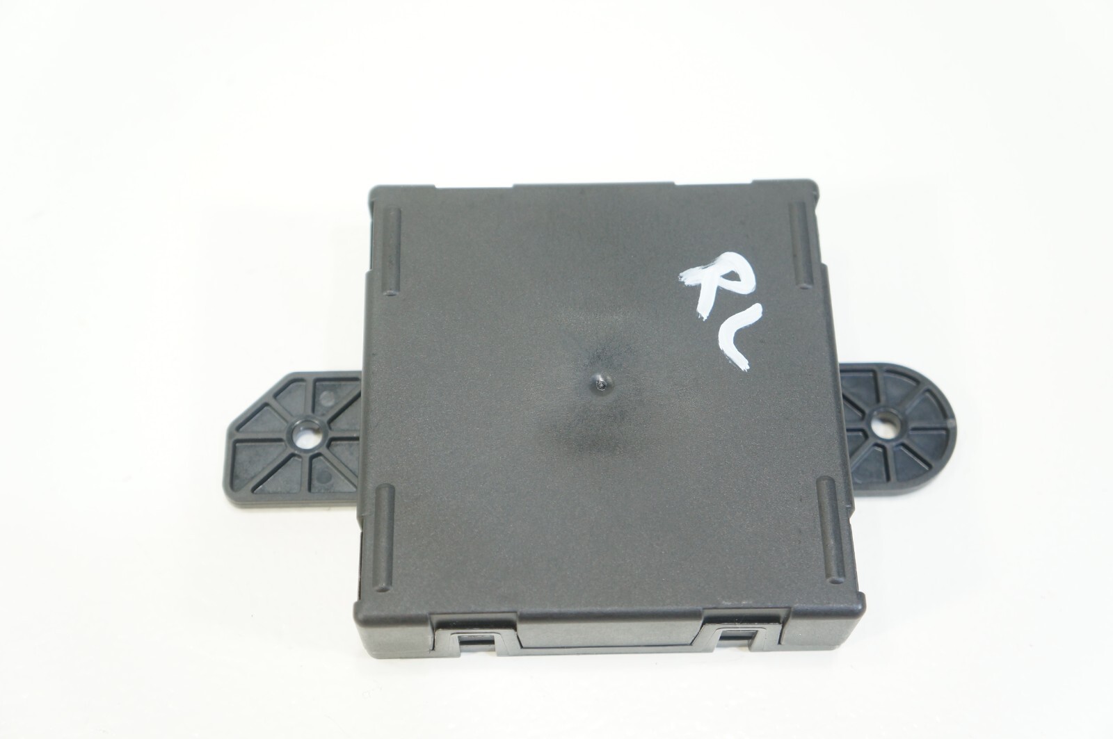 2014-2017 maserati ghibli m157 rear left side door control module unit oem