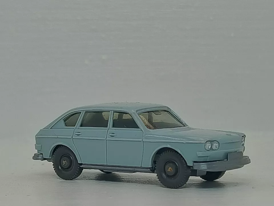 Wiking 1:87 - Volkswagen VW 411 - hellblaugrau , CS 310/4B