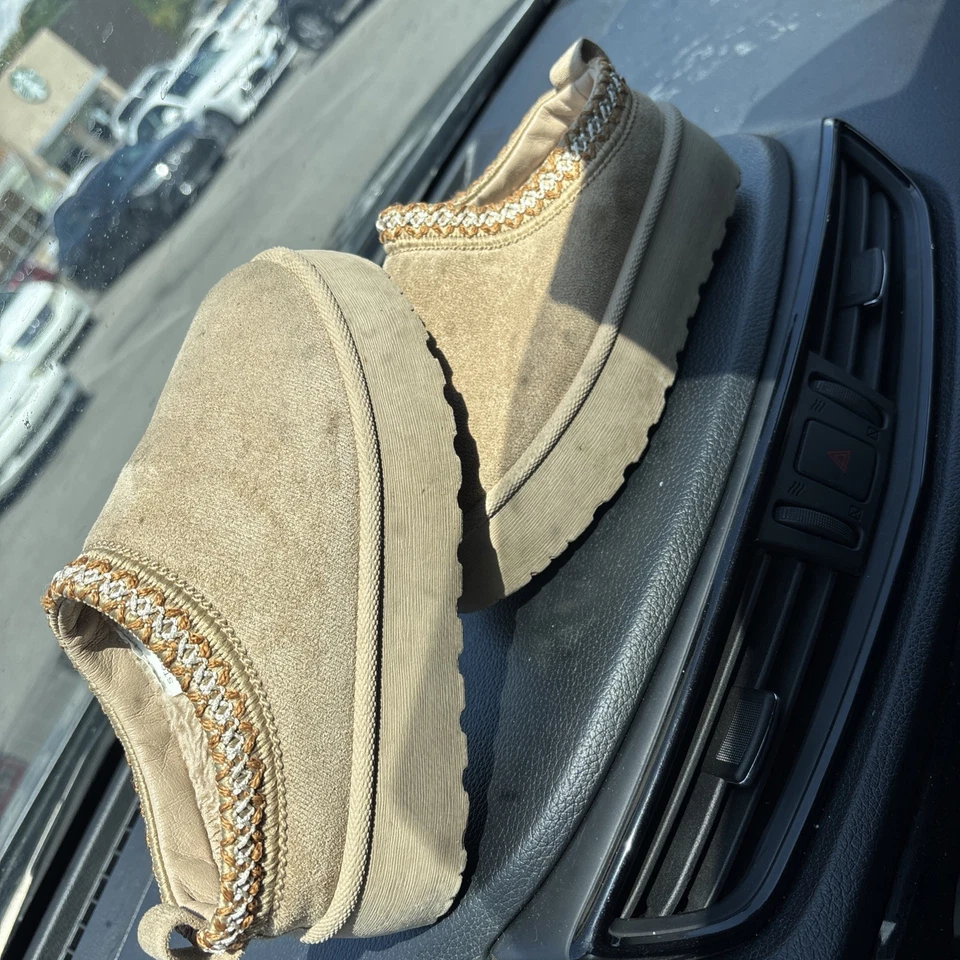 Mudd Stormy Embroidered Platform Slip-on Clogs Size 3 Light Brown - Image 2 of 4