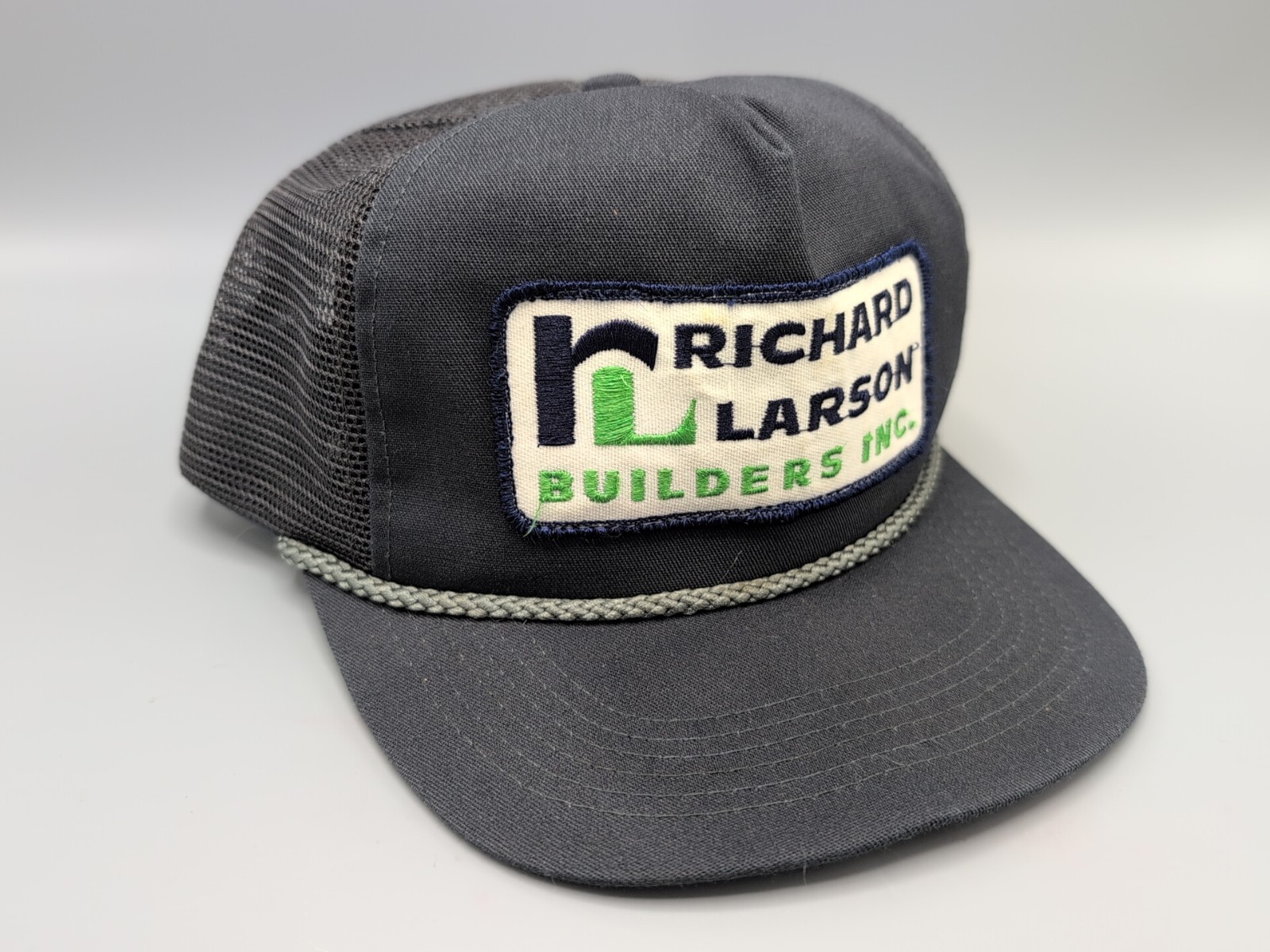 Vtg Larson Builders Patch Snapback Mesh Trucker H… - image 1