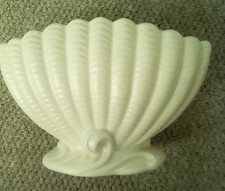 IMPRESSIVE NAUTICAL VINTAGE SYLVAC Off  WHITE CLAM SHELL MANTLE OR WINDOW VASE