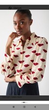 L.K. Bennett Women's Silk Cream Red Lips Print Collared Button-Up Blouse 10