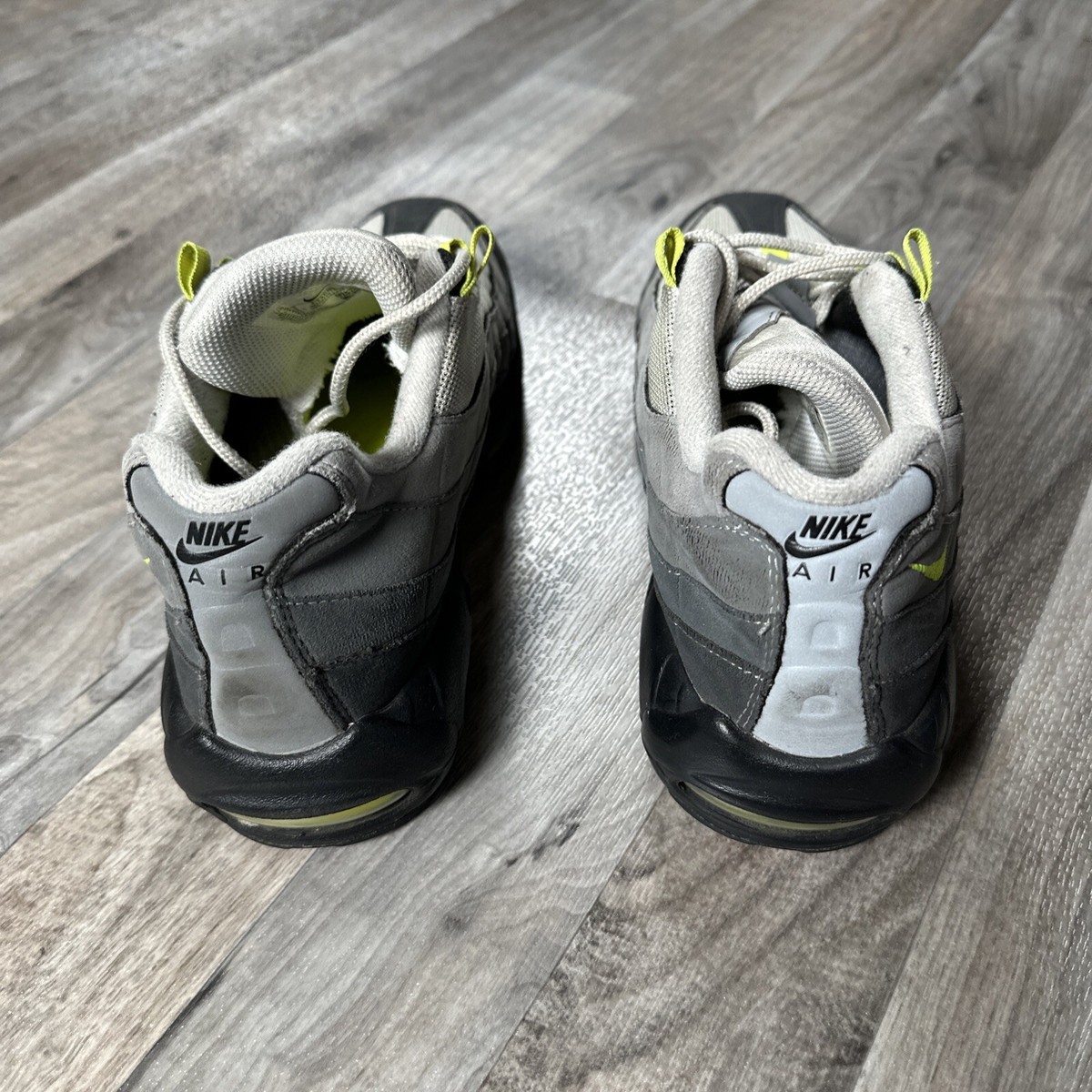 Size 8.5 - Nike Air Max 95 OG 2020 Neon 194498134023| eBay