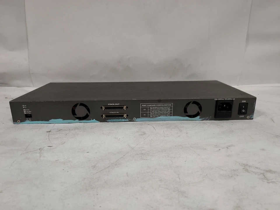 Kingston EtheRx Pro-Series Stackable 24 Port Ethernet Hub KND24TX PARTS ONLY! - Image 2 of 3