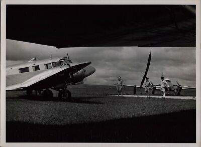 AIRSPEED CONSUL & DE HAVILLAND DOVE LARGE VINTAGE PHOTO