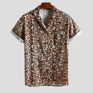 camisa de leopardo hombre