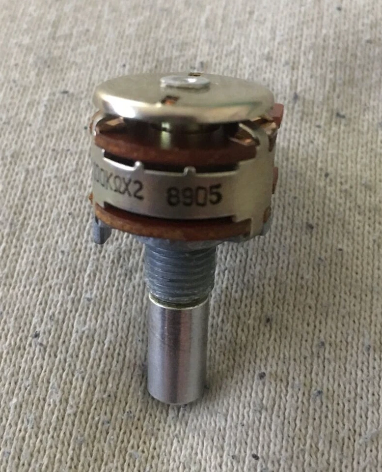 Potenciómetro "NOBLE" (Japón) NOS 16-Tipo 100K BALANCE Detención Central Eje 0.25" Foto 4 de 4