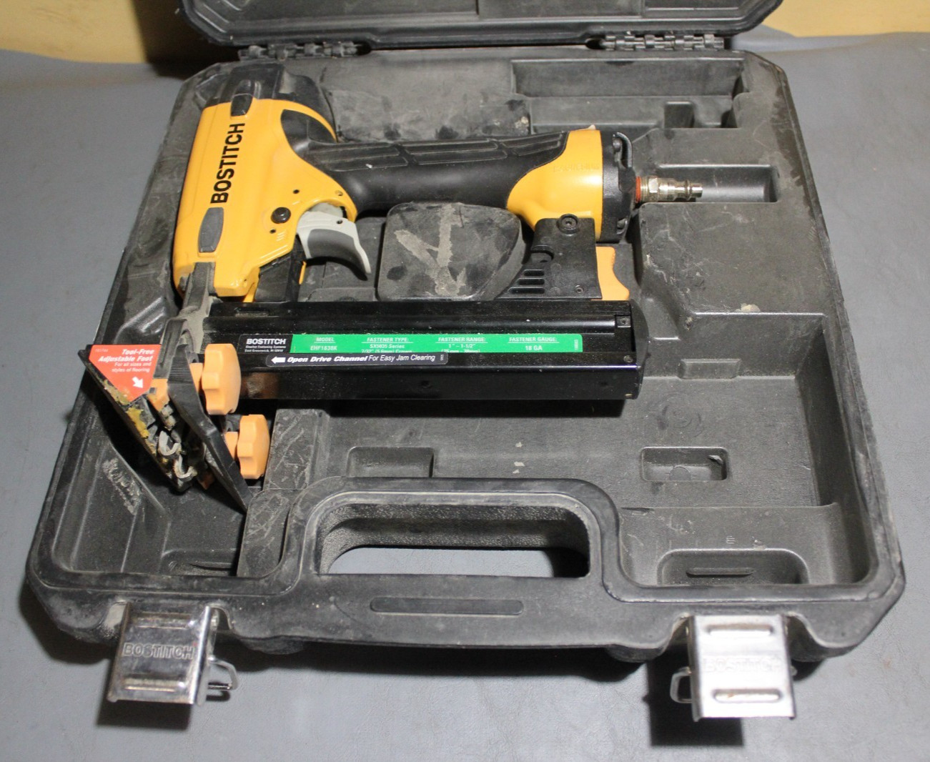 Bostitch EHF1838K Flooring Stapler 18 Guage w/ Case