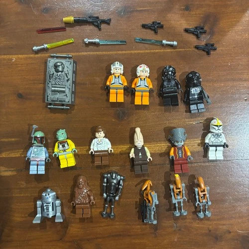 LEGO Star Wars Minifigure + Weapons, 1 Crack (See Photos) Rest Great Condition