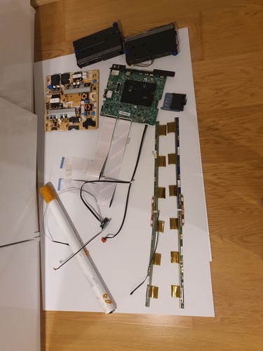 SAMSUNG TV TEILLE  Model:UE65NU7099U