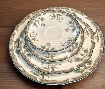 NORITAKE LE PARĆ bone China Plates Set Of 4. Made In Japan
