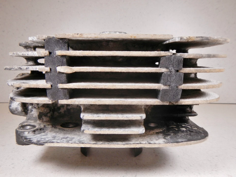 79 Suzuki DS185 DS 185 Cylinder Piston Jug - Image 4 of 4