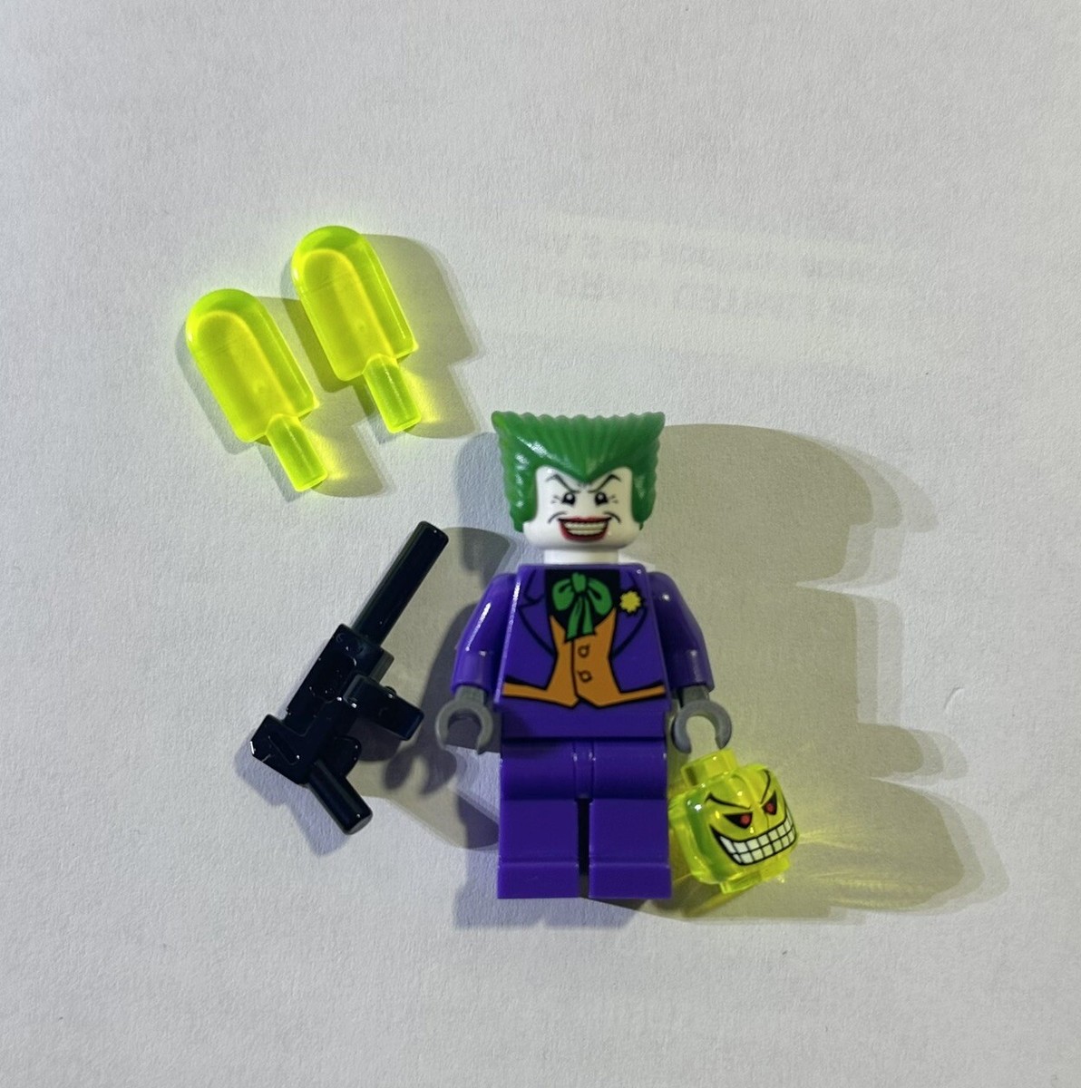 LEGO Joker + Extra Parts Original Classic Minifigure 7782 7888 LEGO Joker + Extra Parts Original Classic Minifigure 7782 7888