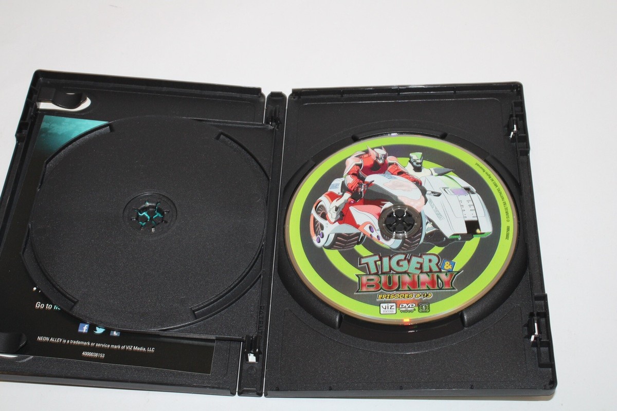 TIGER　＆　BUNNY　DVD-BOX DVD Amazon.com: Tiger & Bunny, Set 2 [Blu-ray] : Hiroaki Hirata