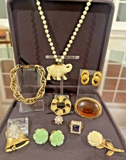 Elegant  VINTAGE JEWELRY SIGNED / Rowe/BSK /Napier/CZ