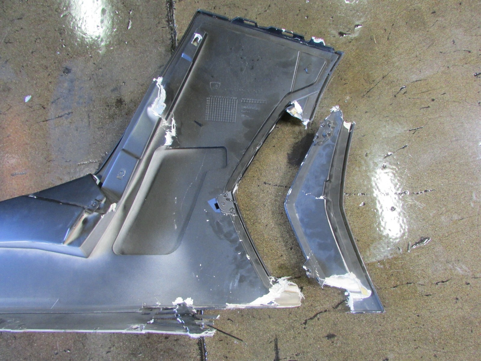 Lamborghini Aventador LP-700, RH Aventador Rocker Panel Damaged, P/N 470853564