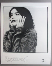 Bjork photo 8" X 10" glossy black & white promo photo  !
